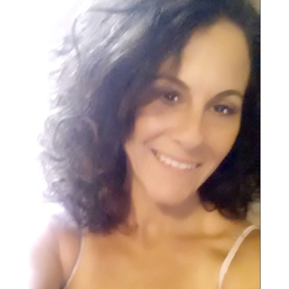 Meet your Posher, Roxanne